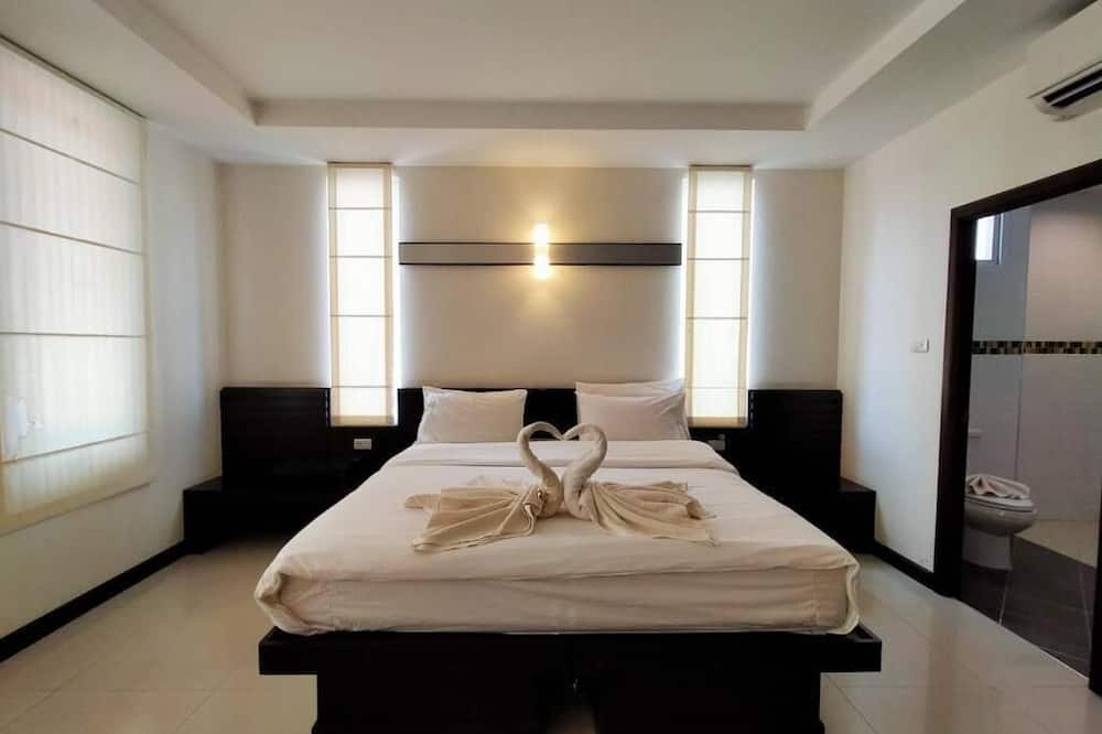 KM House
