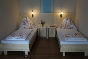 3 Schlafzimmer, Schreibtisch, WLAN, Bettwäsche