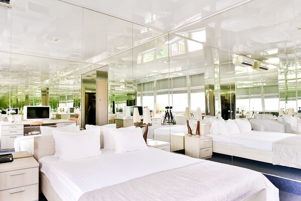 Signature Double Room | Premium bedding, minibar, in-room safe, desk - Terra Nova Sport & Spa Hotel (Hatne)