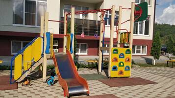 Außen-Kinderspielplatz