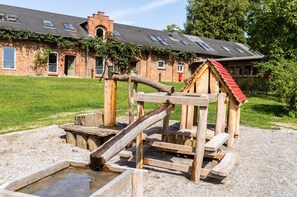 Área de juegos infantiles al aire libre