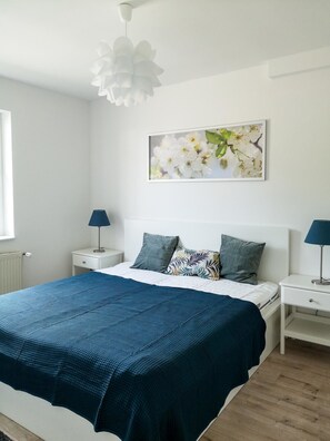 Appartamento, 1 camera da letto, terrazzo, al piano terra | Con stile personalizzato, Wi-Fi gratuito, lenzuola