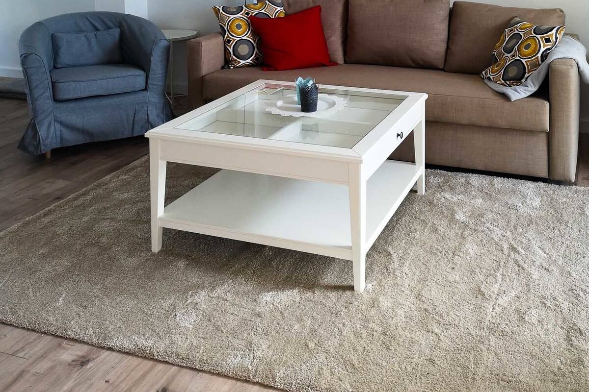 Ferienwohnung VitteApartment, 2 Schlafzimmer, Terrasse, Parkblick (Vitte) | Wohnbereich | Flachbildfernseher