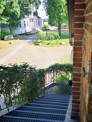Family Condo, 3 Bedrooms (Dierhagen) | Courtyard view - Gutshof Groß-Behnkenhagen (Sundhagen)