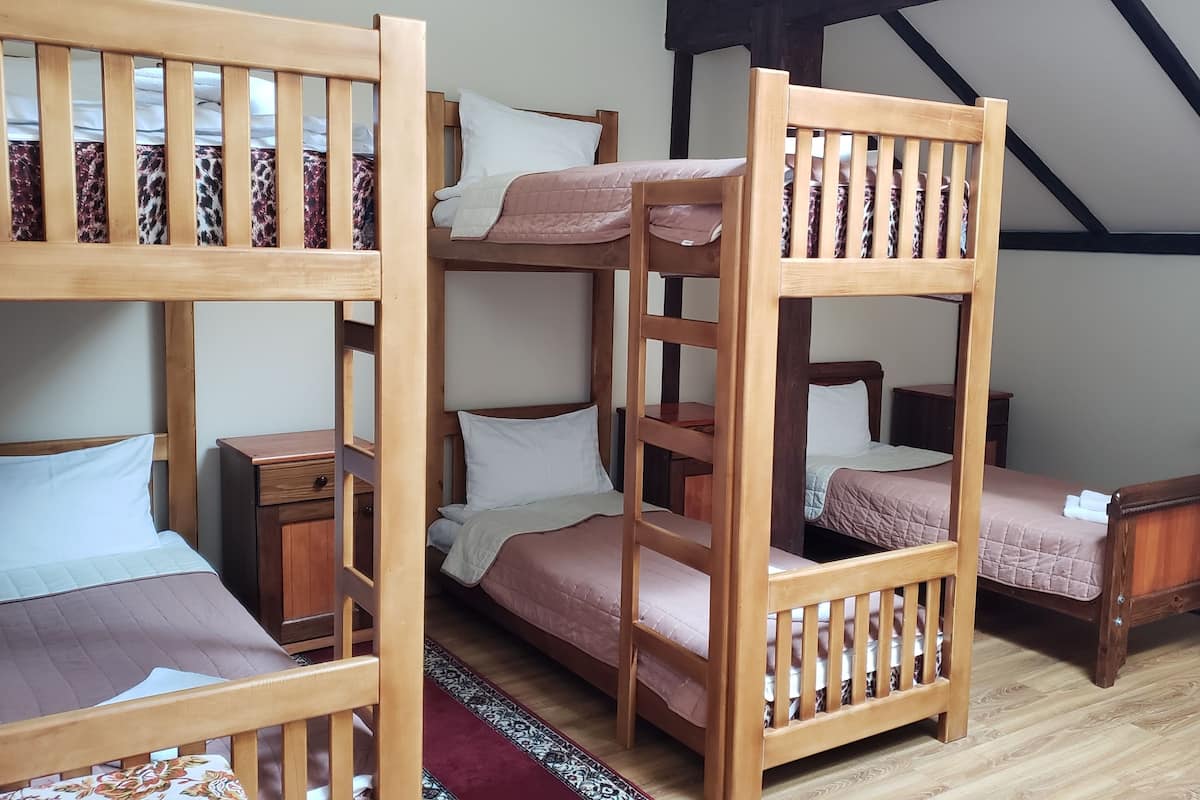 Economy Room