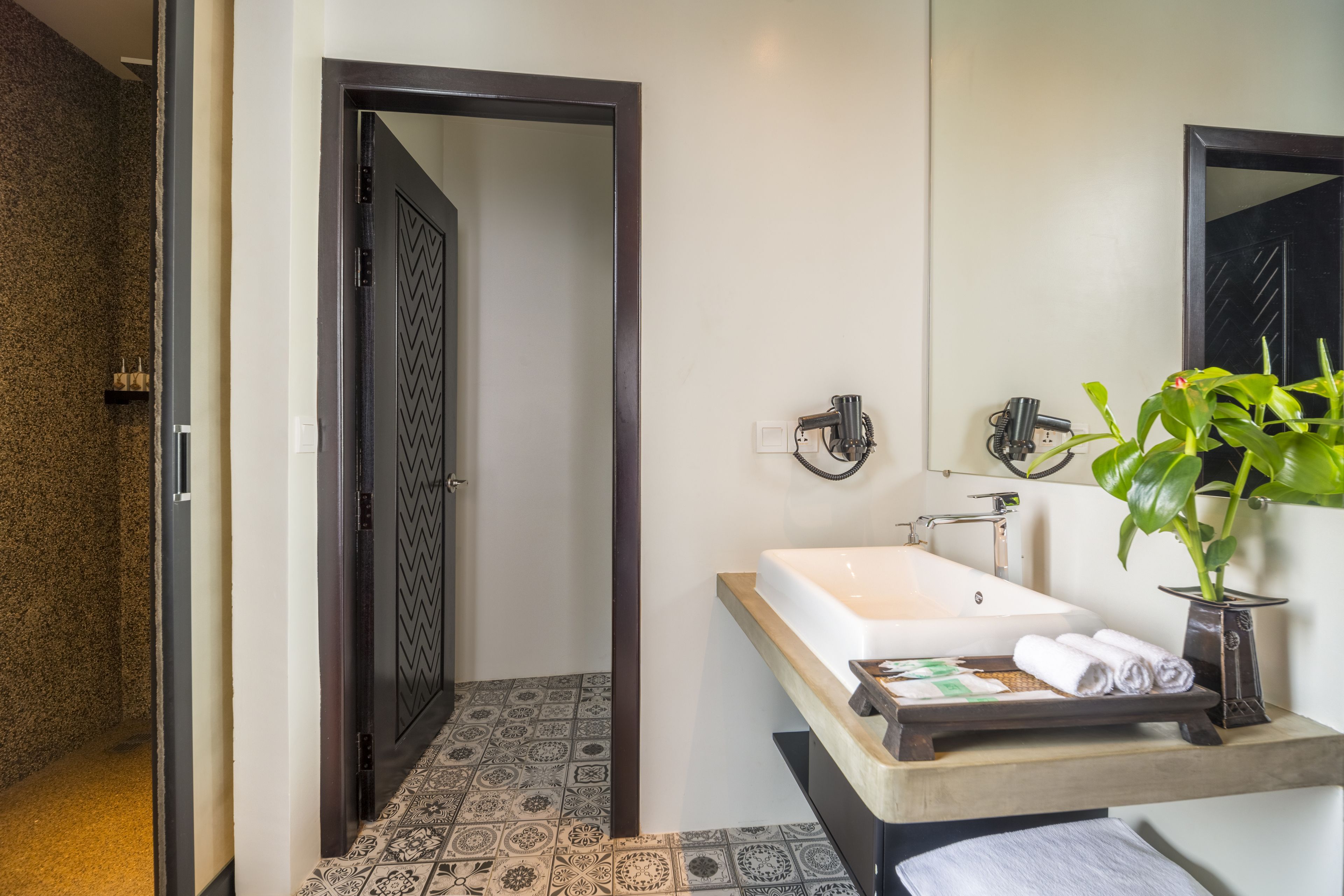 natural suite | bathroom | shower, rainfall showerhead, free toiletries, hair dryer