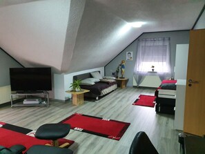 Apartment, Balcony | Egyptian cotton sheets, down duvets, Select Comfort beds, in-room safe - Boardinghouse Wolfsburg (Rühen)