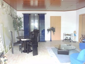 Apartment, Ground Floor | Living area | 50-inch Smart TV with satellite channels, TV