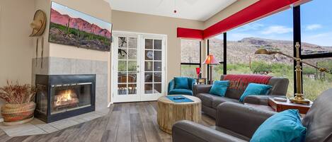 TV, lettore DVD, impianto stereo