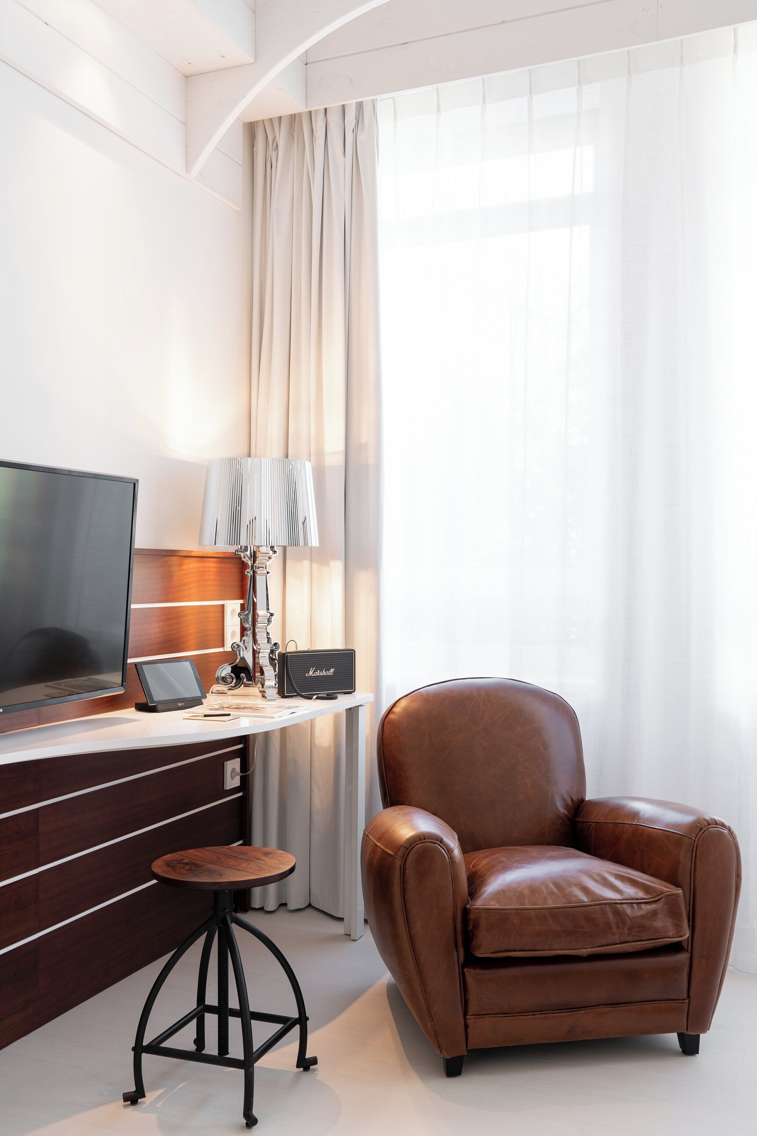 premium bedding, in-room safe, individually decorated