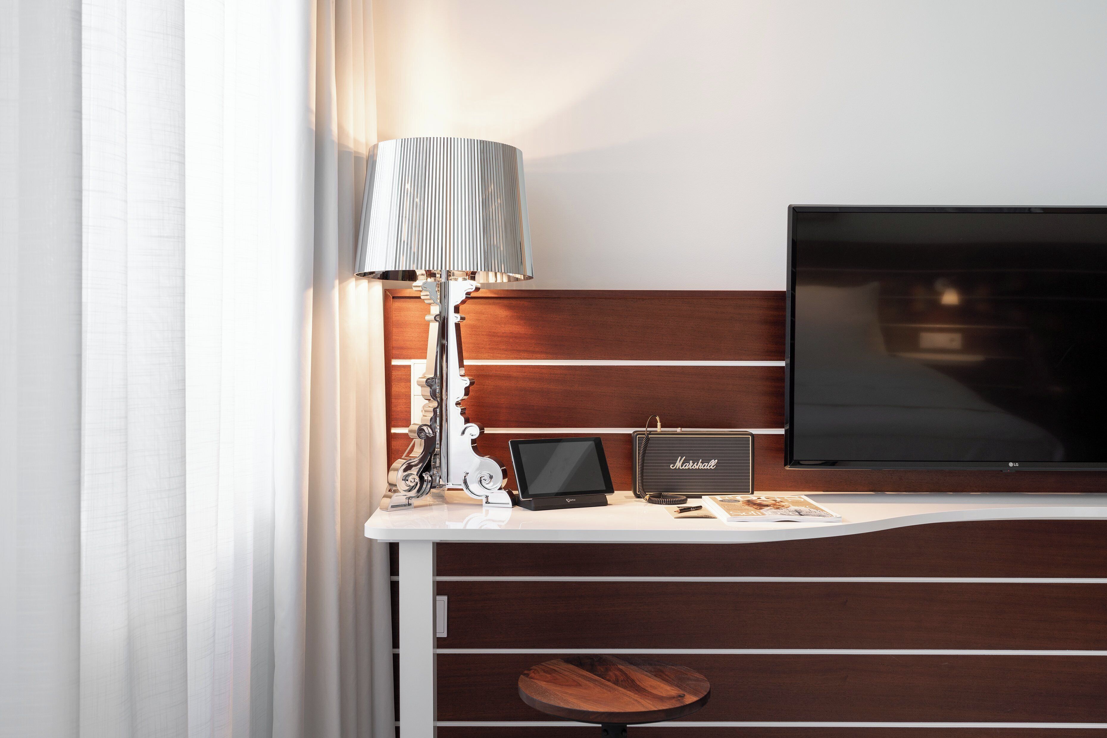 premium bedding, in-room safe, individually decorated