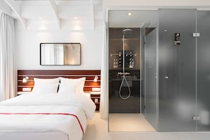 Zimmer, 1 Queen-Bett (Lovely Room) | Hochwertige Bettwaren, Zimmersafe, individuell dekoriert