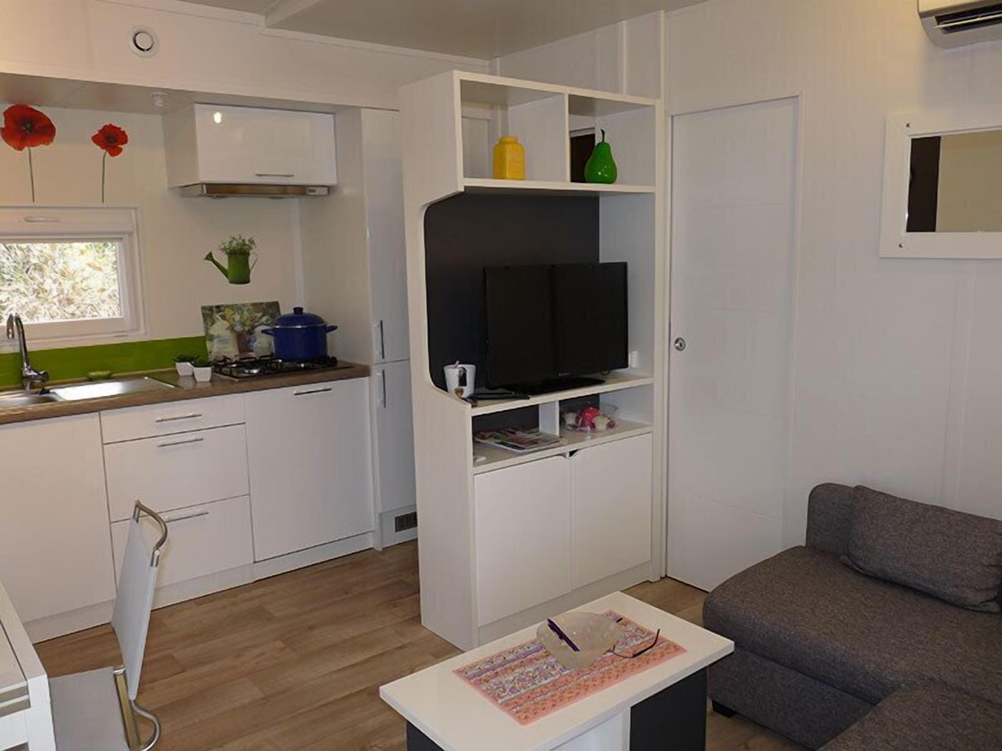 Luxury Mobile Home, 3 Bedrooms (Taos) | 3 bedrooms, individually decorated, individually furnished