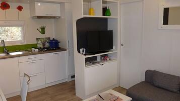 Luxury Mobile Home, 3 Bedrooms (Taos) | 3 bedrooms, individually decorated, individually furnished