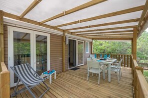 Grand confort 2 chambres | 3 bedrooms, individually decorated, individually furnished - Camping Le Clos de Barbey (Bauduen)