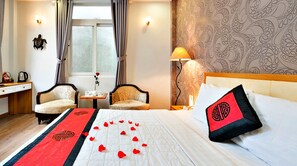 Ropa de cama de alta calidad y minibar 