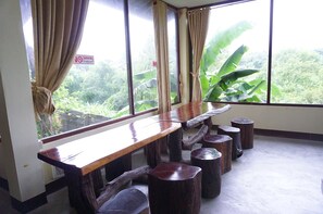 Free daily local cuisine breakfast - Daranee Resort (Ranong)