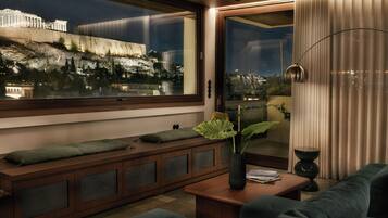 Luxury Duplex, 3 Bedrooms, Hot Tub | Living area | Flat-screen TV