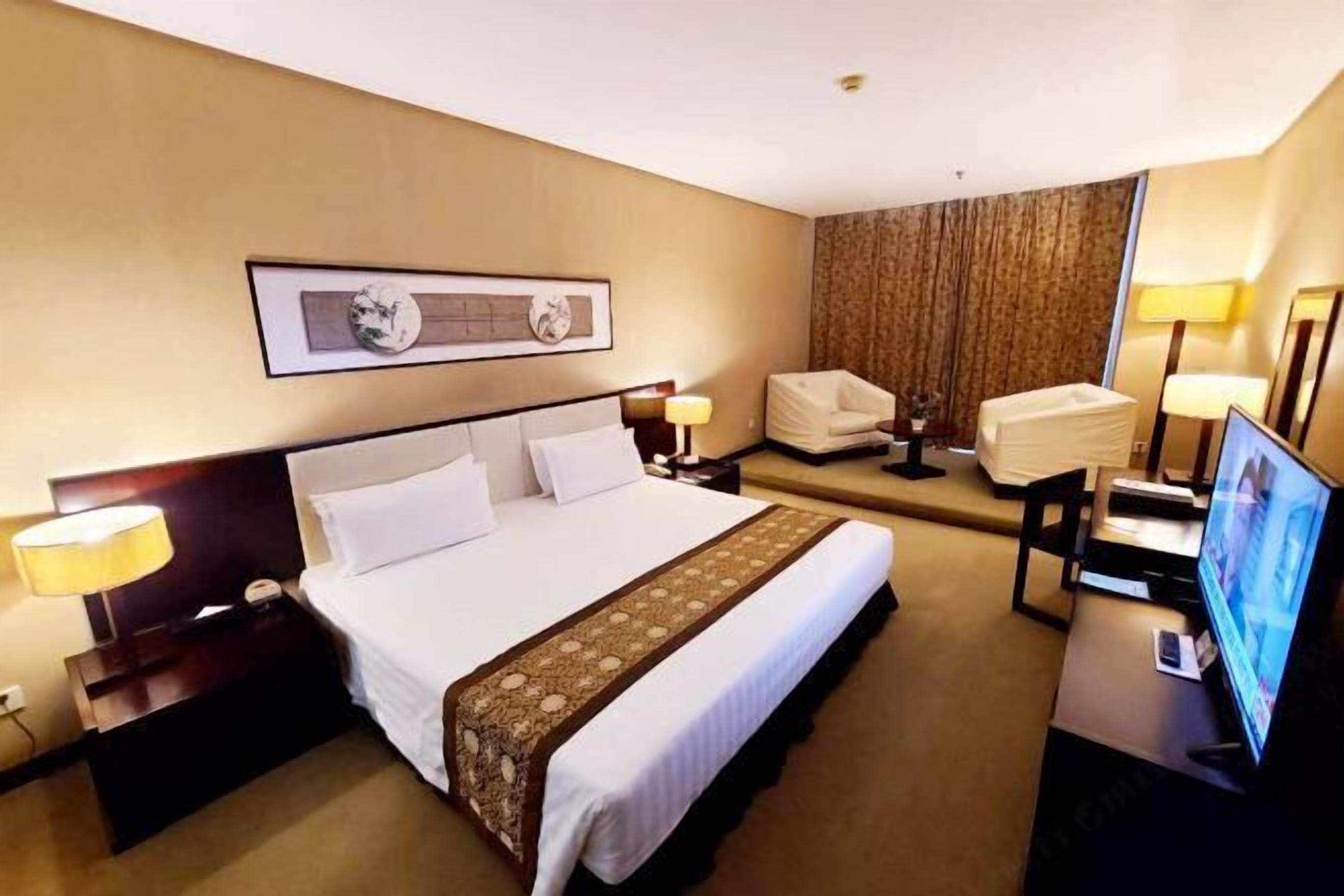 Minibar, in-room safe, desk, blackout drapes