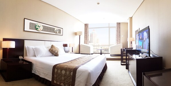 Chambre Double Exécutive | Minibar, coffres-forts dans les chambres, bureau, rideaux occultants