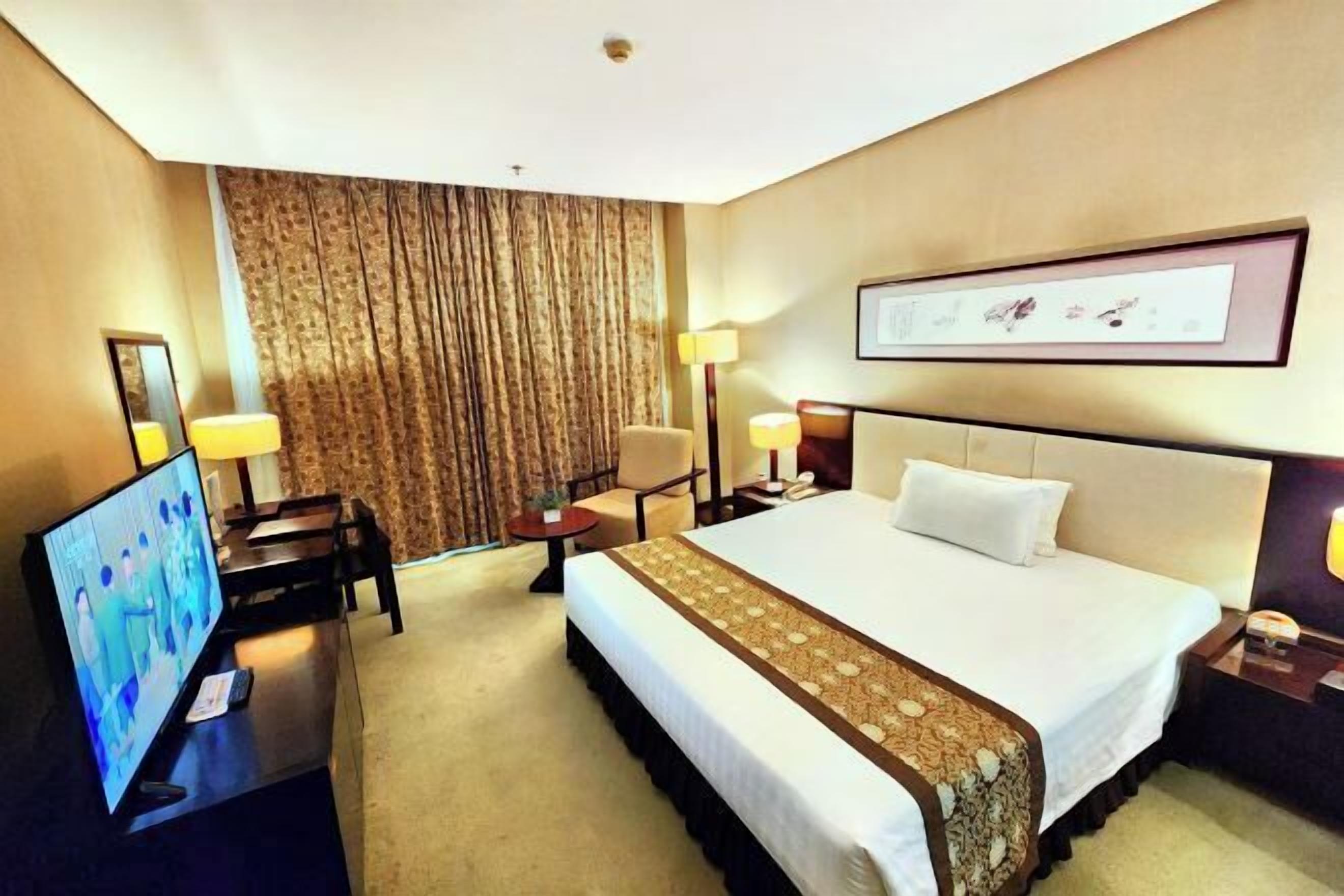 Minibar, in-room safe, desk, blackout curtains