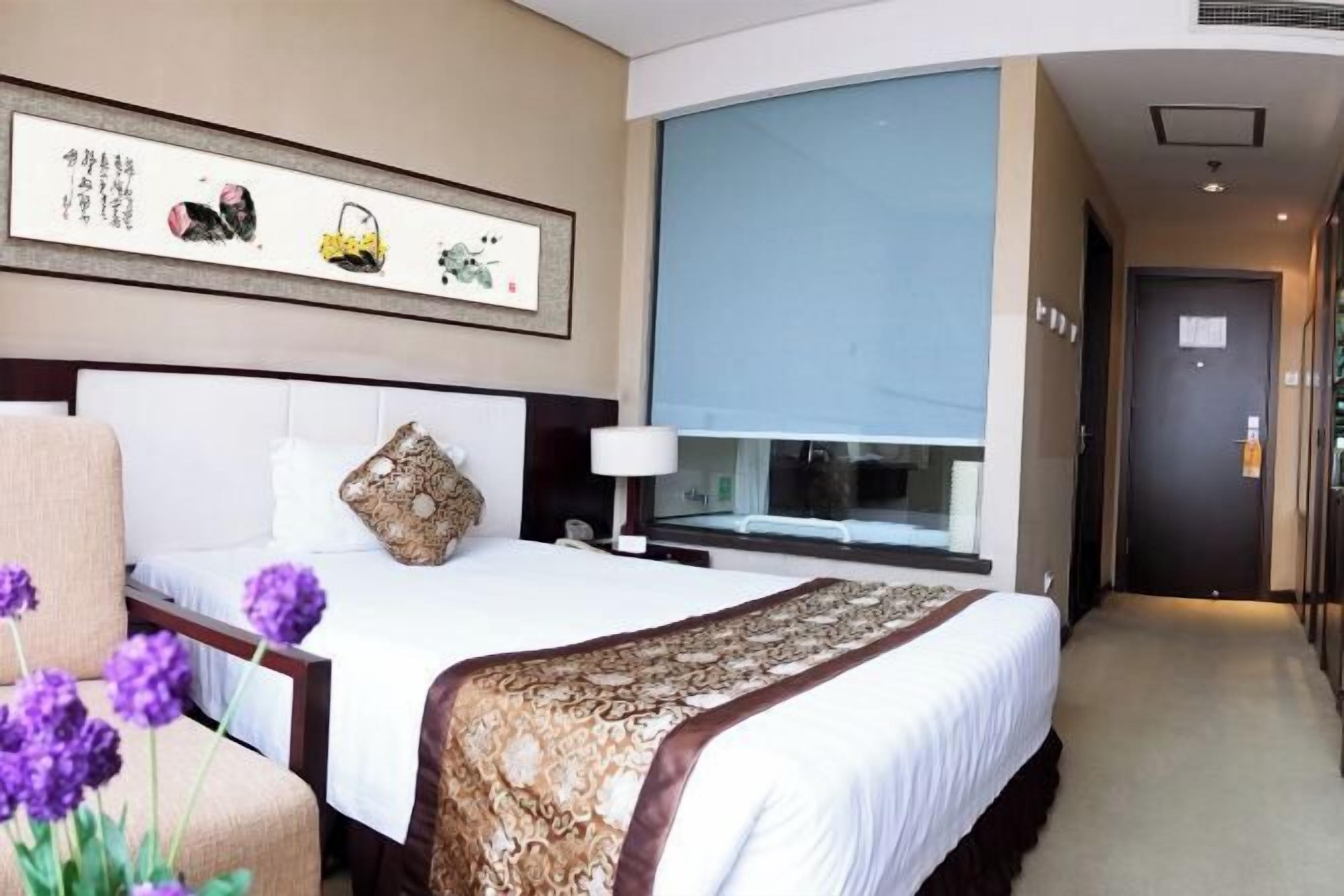 Minibar, in-room safe, desk, blackout drapes