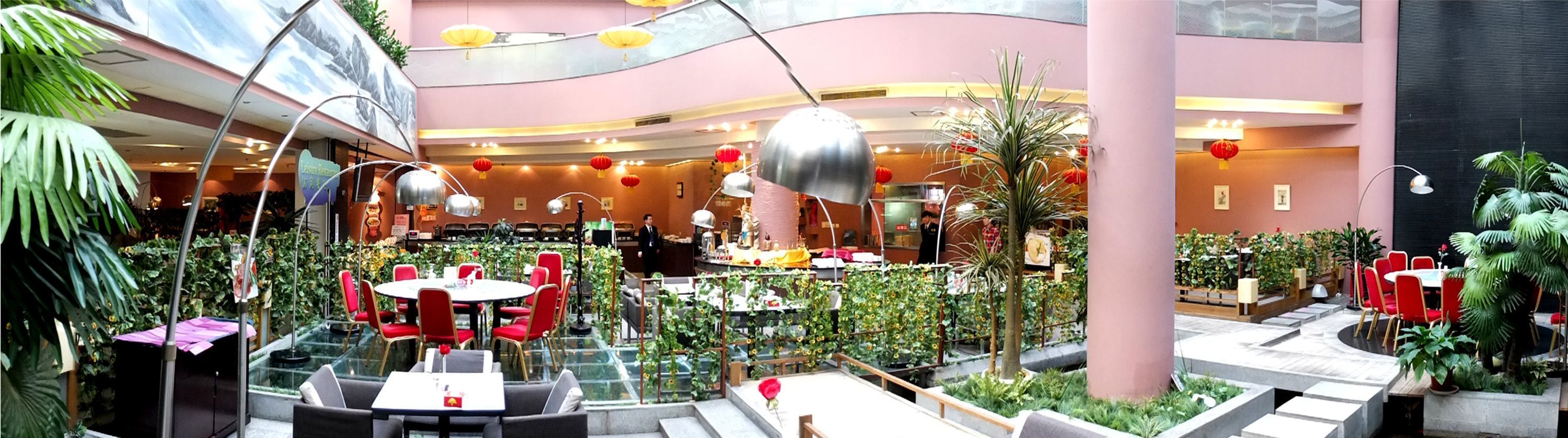 每日供應自助早餐 (每人 CNY38)