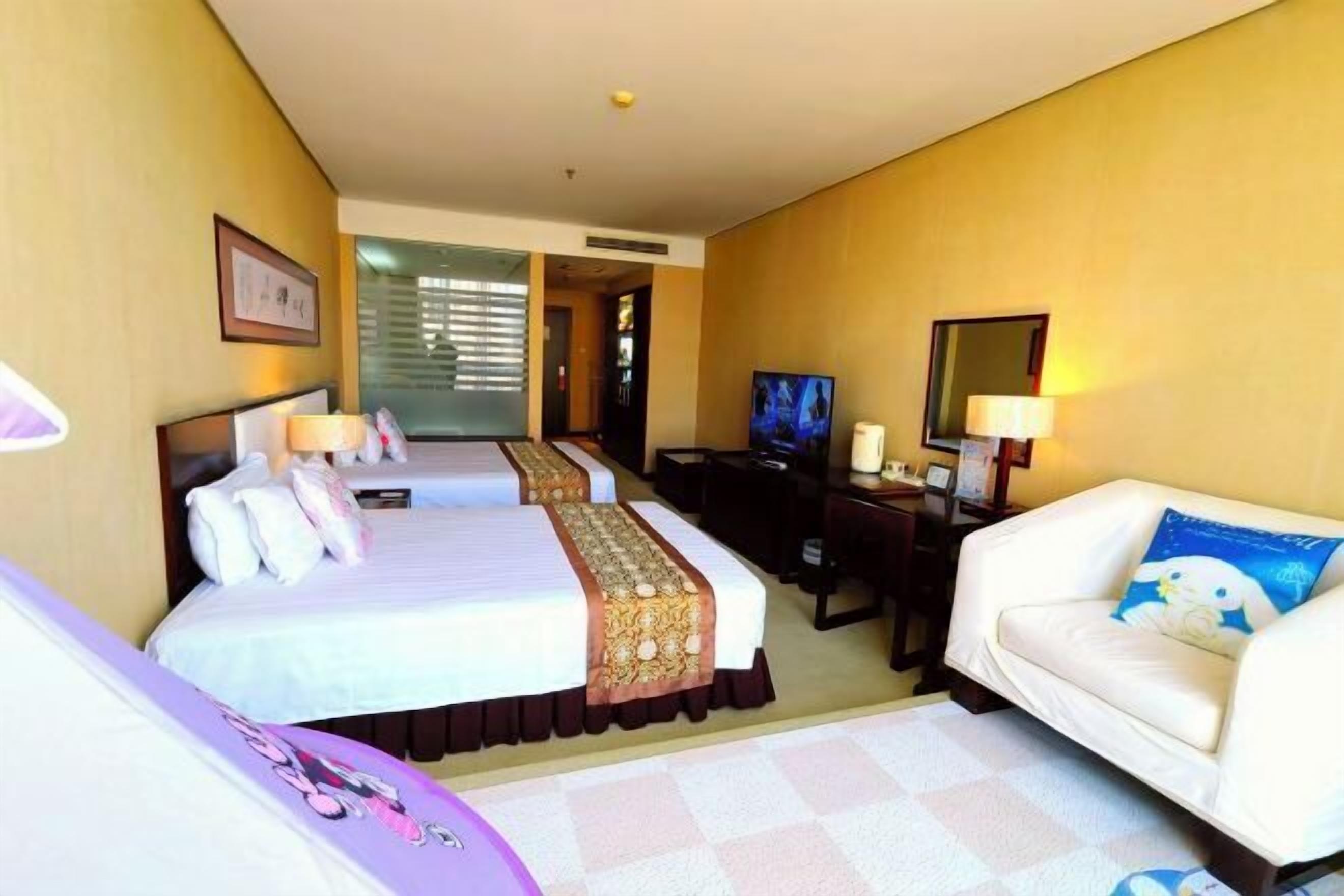 Minibar, in-room safe, desk, blackout drapes