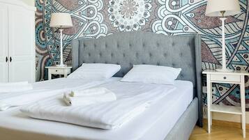 Appartamento Deluxe, 2 camere da letto | 1 camera, ferro/asse da stiro, Wi-Fi gratuito, lenzuola