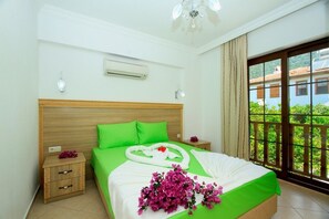 Apartment, 1 Bedroom | In-room safe, desk, soundproofing, iron/ironing board