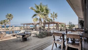 Beach nearby, beach massages, beach yoga