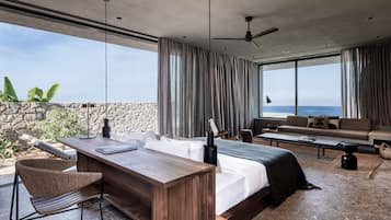 1 bedroom, premium bedding, minibar, in-room safe