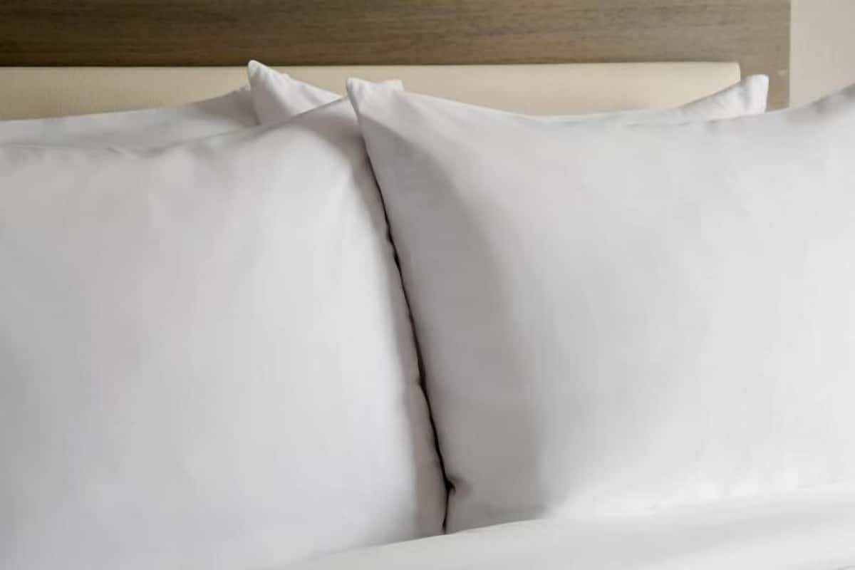 1 bedroom, premium bedding, minibar, in-room safe
