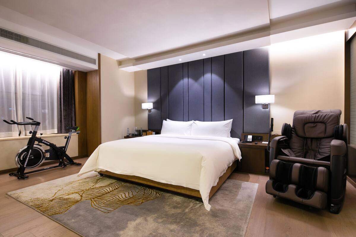 Suite superior | 1 dormitorio, ropa de cama de alta calidad, minibar y caja fuerte