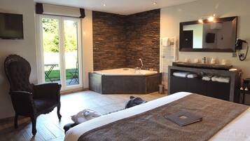 Chambre Double Supérieure, salle de bains attenante