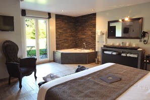 Chambre Double Supérieure, salle de bains attenante