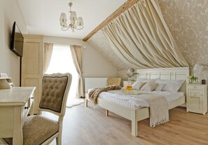 Deluxe Room | Premium bedding, blackout drapes, free WiFi, bed sheets - Barackvirág Apartmanház (Tihany)