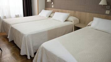 Kamar Triple, 3 Tempat Tidur Twin | Wi-Fi gratis dan seprai linen