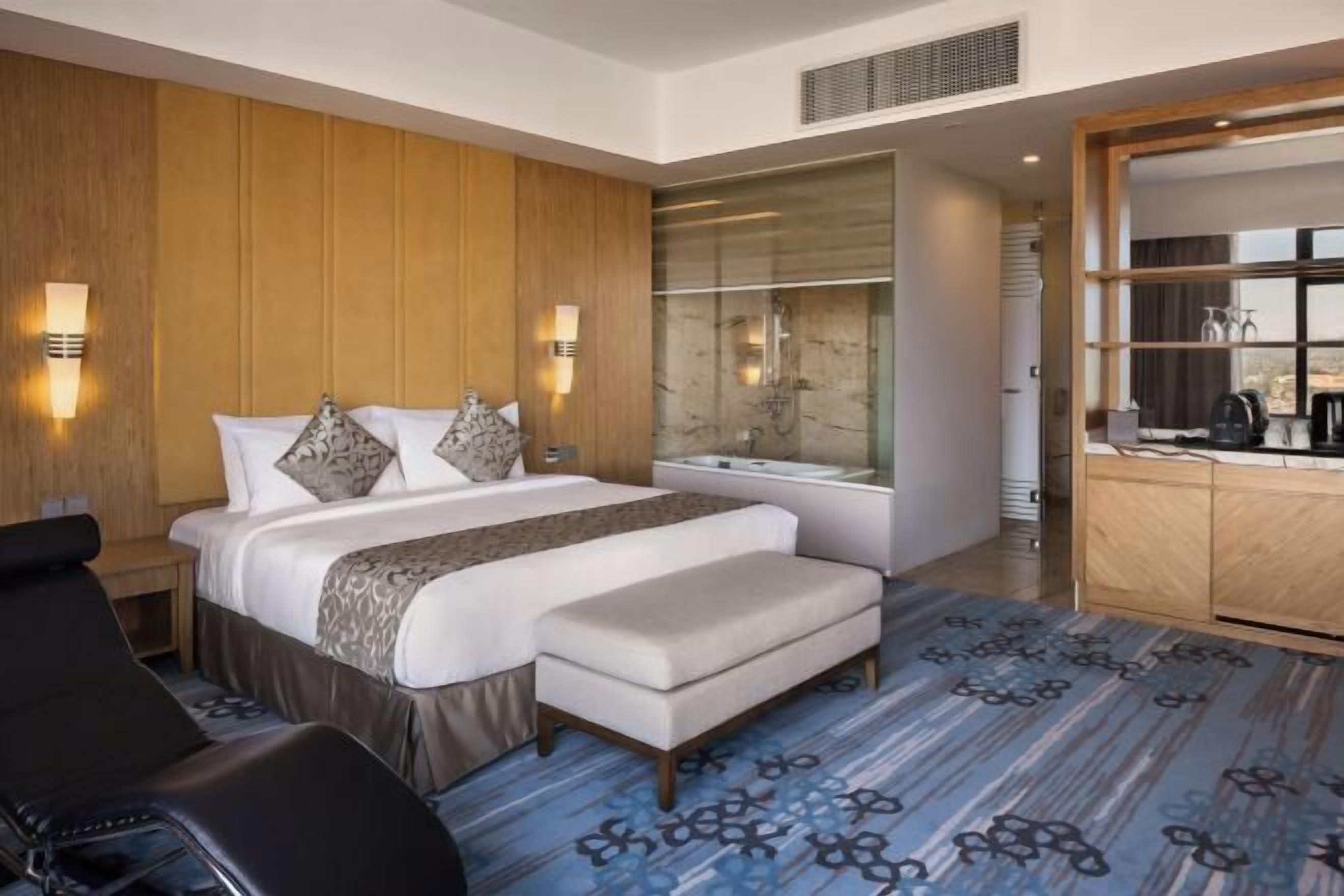 Premium bedding, minibar, in-room safe, individually furnished