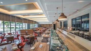 Daily buffet breakfast (MYR 65 per person)