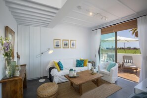Villa | Wohnbereich | Flachbildfernseher