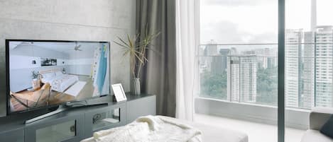 Escrivaninha, espaço de trabalho para notebook