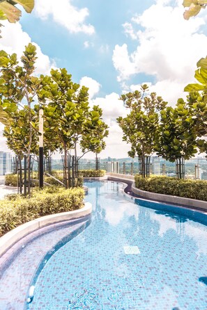 Outdoor pool - Robertson Premier Suites by Subhome (Kuala Lumpur)