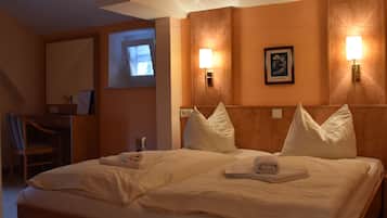 Comfort-Apartment | Schreibtisch, Verdunkelungsvorhänge, Zustellbetten, kostenloses WLAN