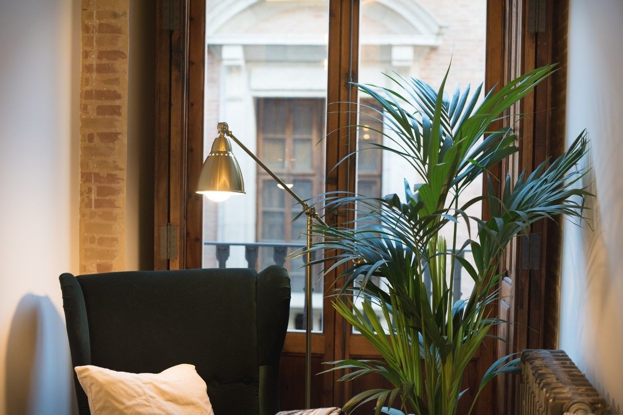 Suite, balcón | Cortinas opacas, tabla de planchar con plancha, wifi gratis