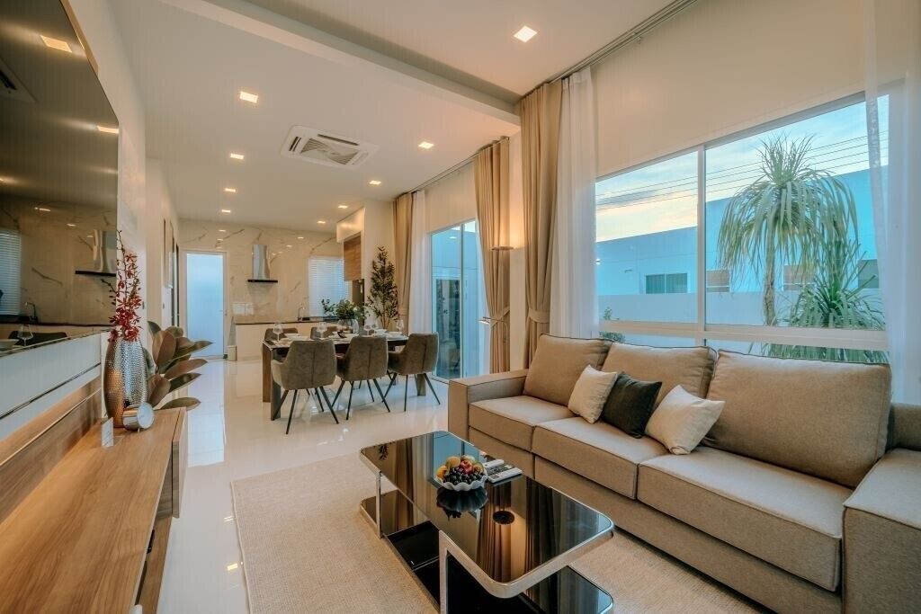 Grand Pool Villa With Rooftop (3BDR)-G8 | 3 kamar tidur, brankas, dan dilengkapi dengan perabotan berbeda-beda
