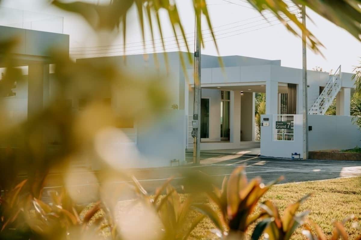 Grand Pool Villa With Rooftop (3BDR) G7 | 3 slaapkamers, een kluis op de kamer, individueel gemeubileerd