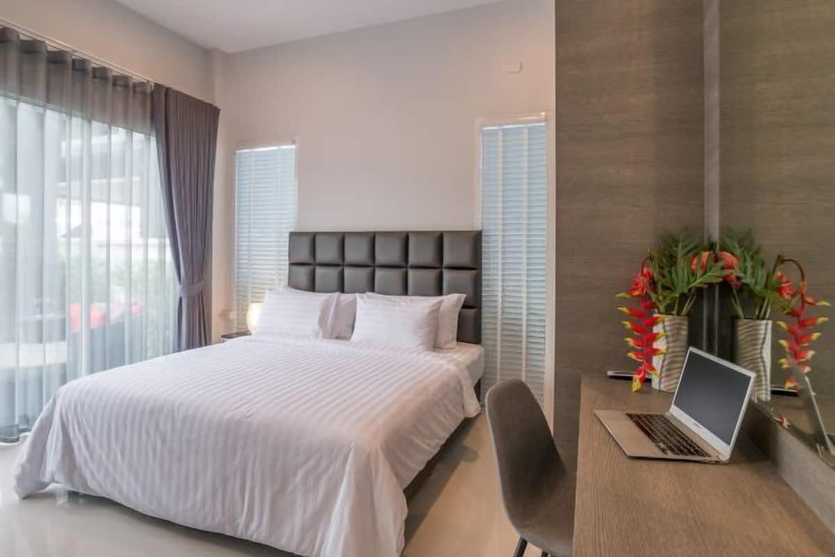 3 slaapkamers, een kluis op de kamer, individueel gemeubileerd