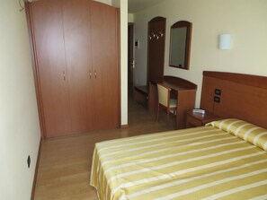 Desk, free WiFi, bed sheets
