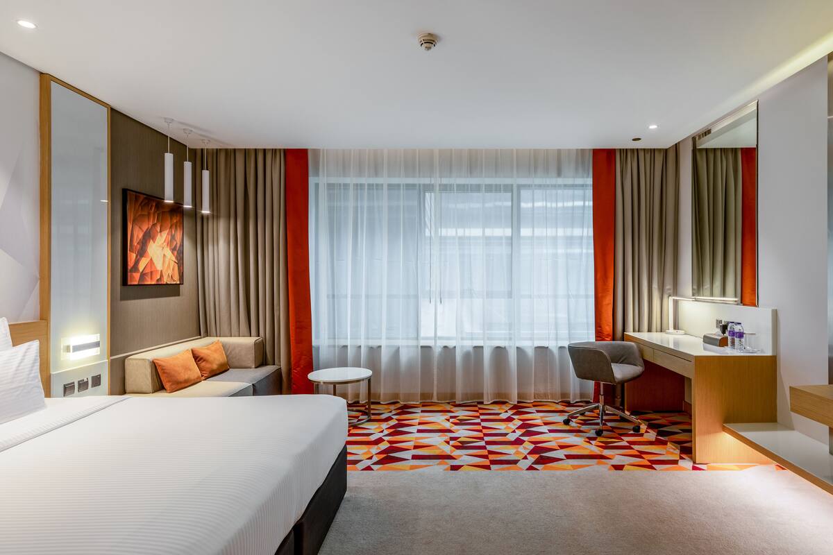 minibar, in-room safe, desk, laptop workspace